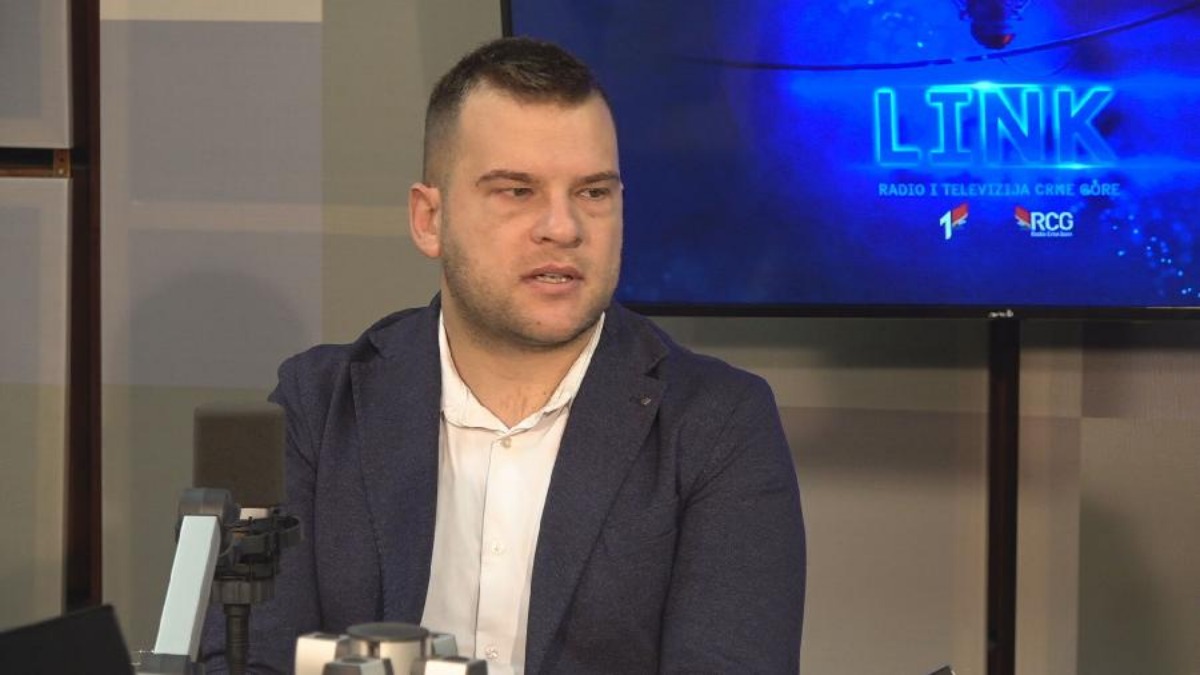 Asanović poziva institucije na akciju povodom Mujovićevih izjava