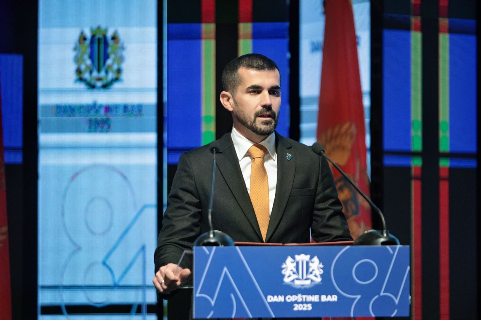 Bar dobija besplatan vrtić i povećanje plata u lokalnoj upravi