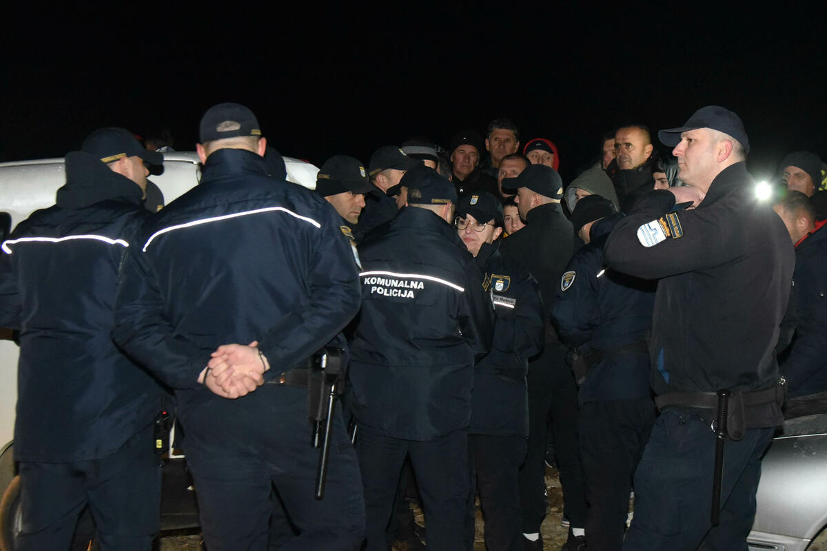 Botun: Policija pokušava da omogući pristup lokaciji za gradnju kolektora