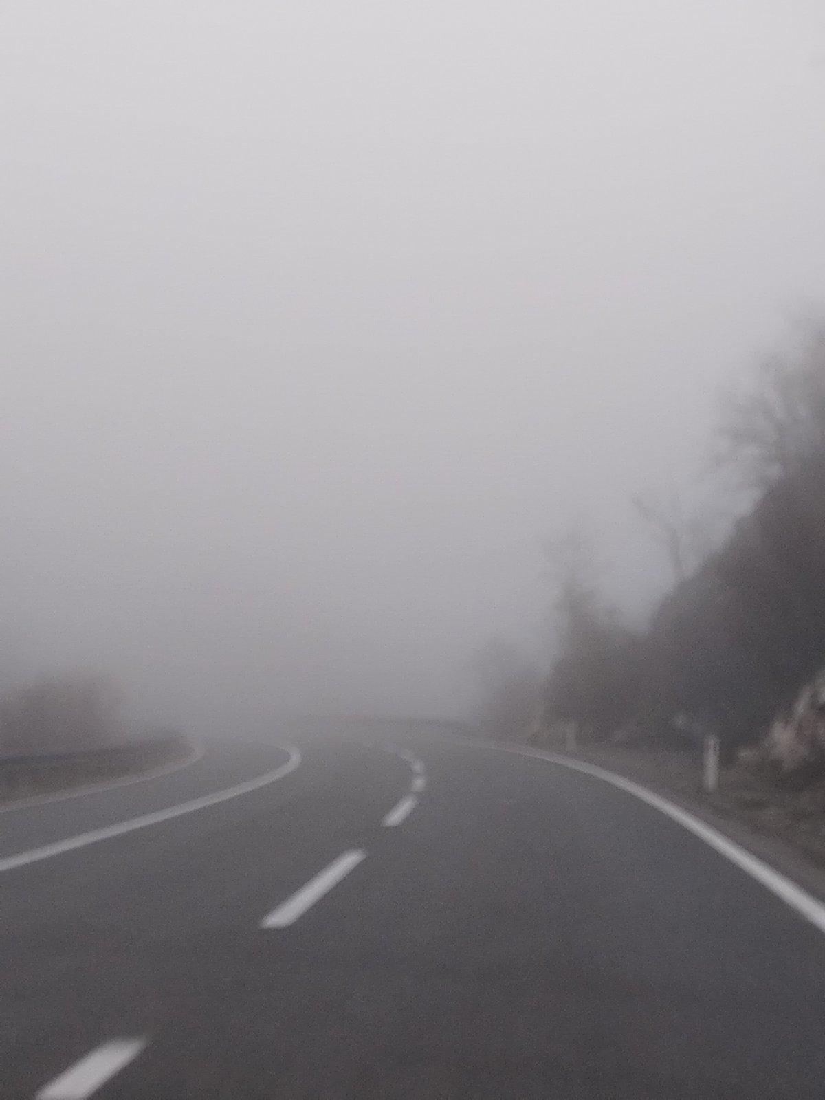 Mokri putevi i smanjena vidljivost: Savjeti za vozače