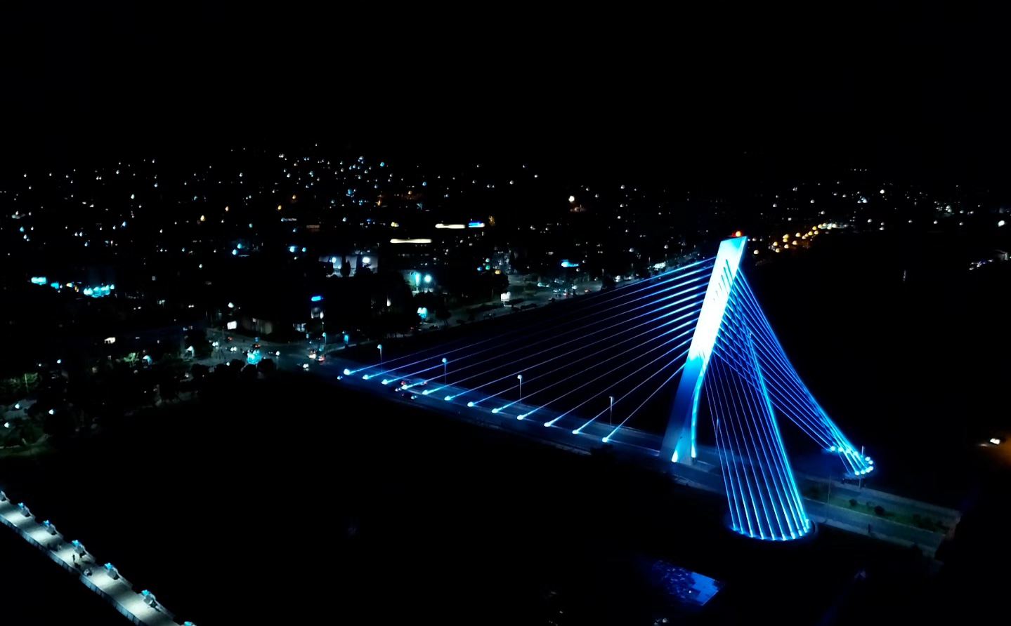 Podgorica u plavoj boji: Obeležavanje Dana oslobođenja