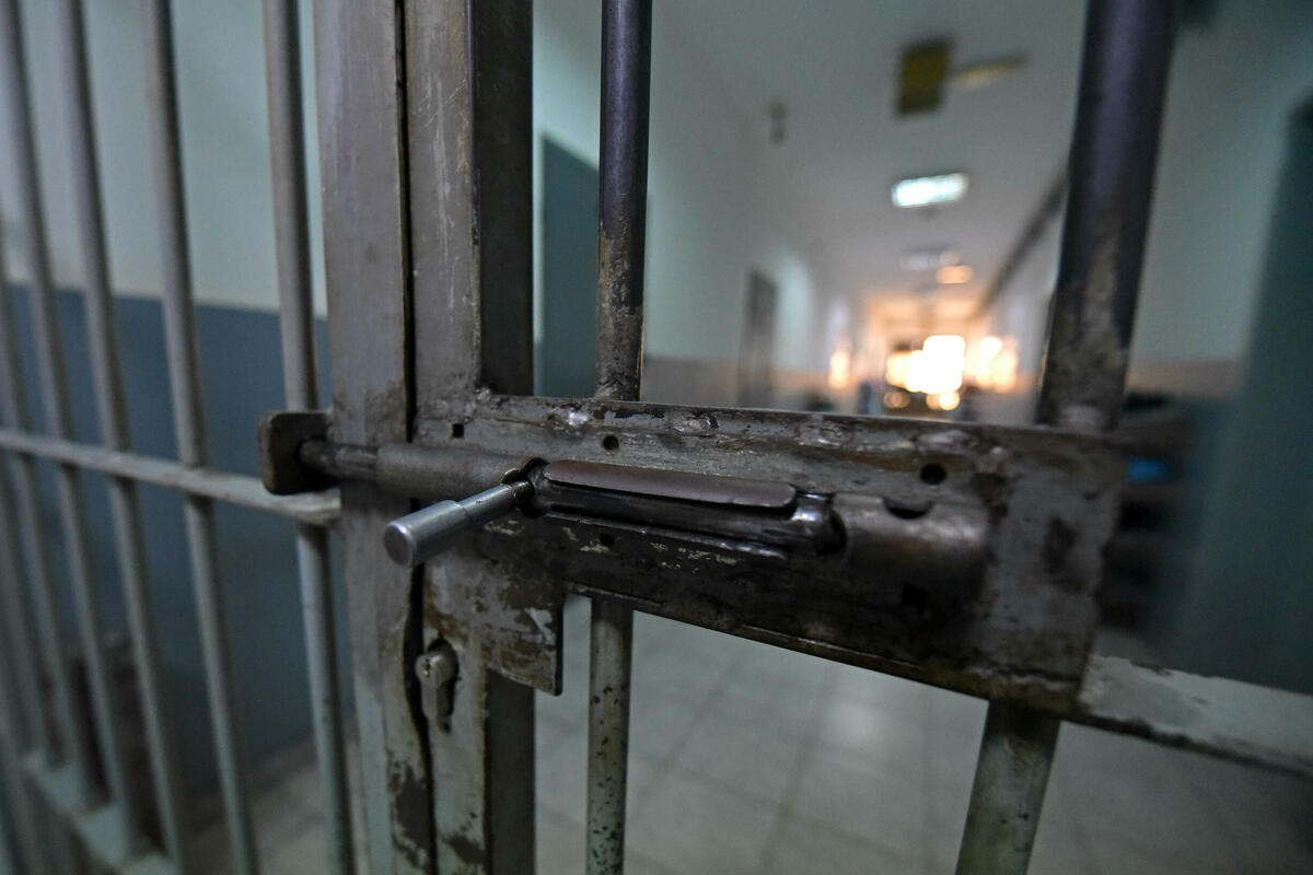 Pretres Zatvora za duge kazne u Spužu: Oduzeti mobilni uređaji i druga oprema