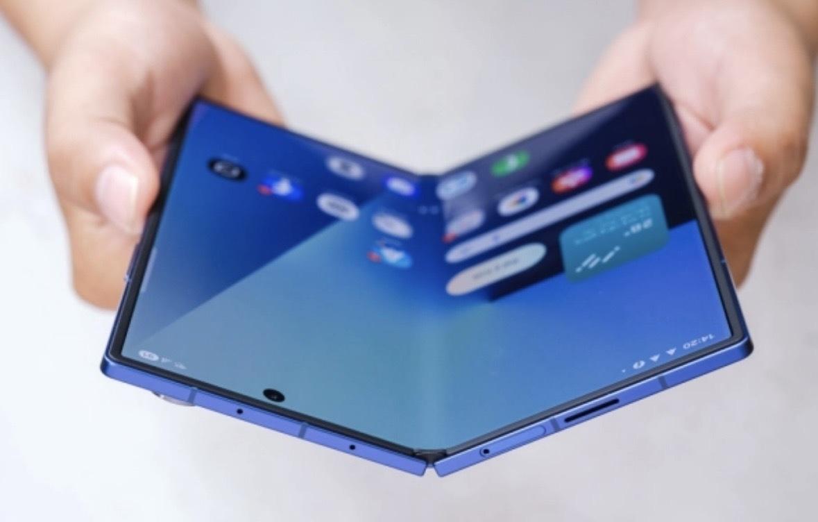 Samsung najavljuje inovativni sklopivi telefon sa širokim ekranom