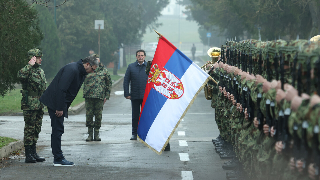 Vojni rok u Srbiji: Vučić najavljuje promjene u odbrambenoj politici