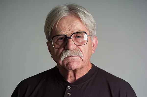 Љубивоје Ршумовић: При светлости свеће