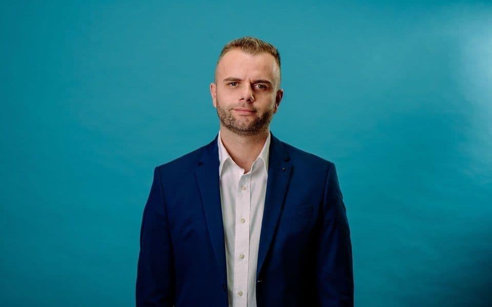 Adel Omeragić zatražio povratak iz Njujorka u Crnu Goru