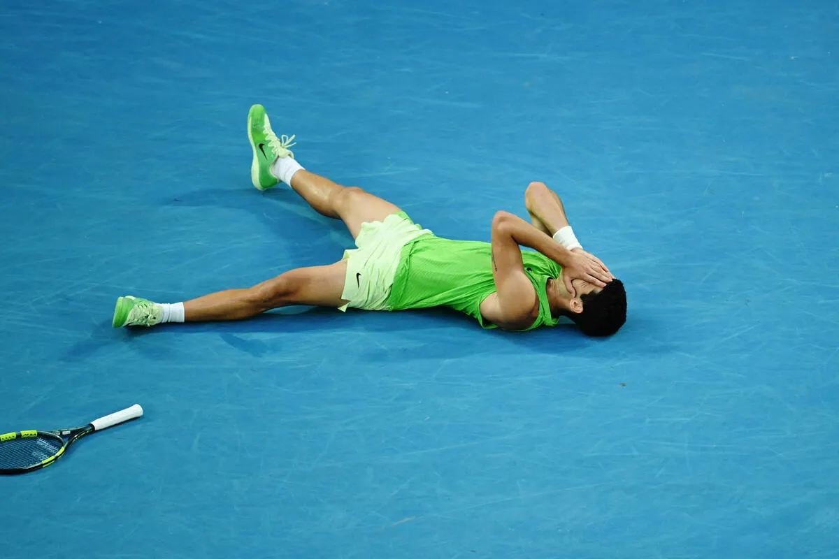 Alkaras se plasirao u finale AO nakon spektakularne borbe protiv Zvereva