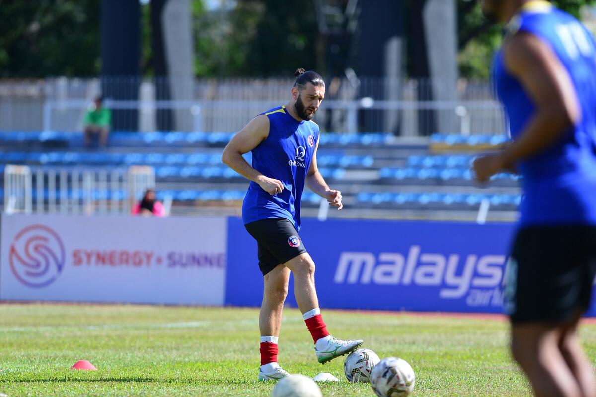 Argzim Redžović se vraća u Maleziju: Novi izazov za crnogorskog defanzivca