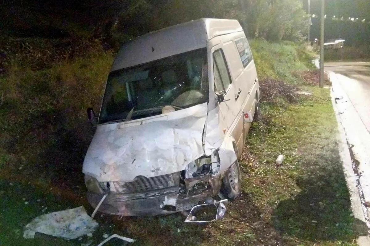 Budva: Kombijem uništio kontejnersku stanicu, kažnjen 2.000 eura