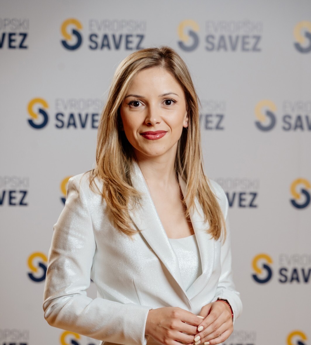 Cikotić o Kneževićevim namjerama: Ustav i evropski put na meti