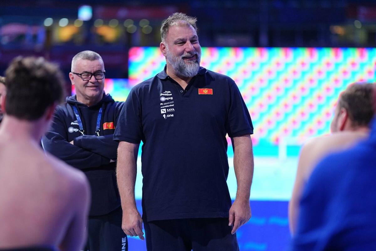 Crnogorski vaterpolisti proslavili pobjedu nad Srbijom na Evropskom prvenstvu