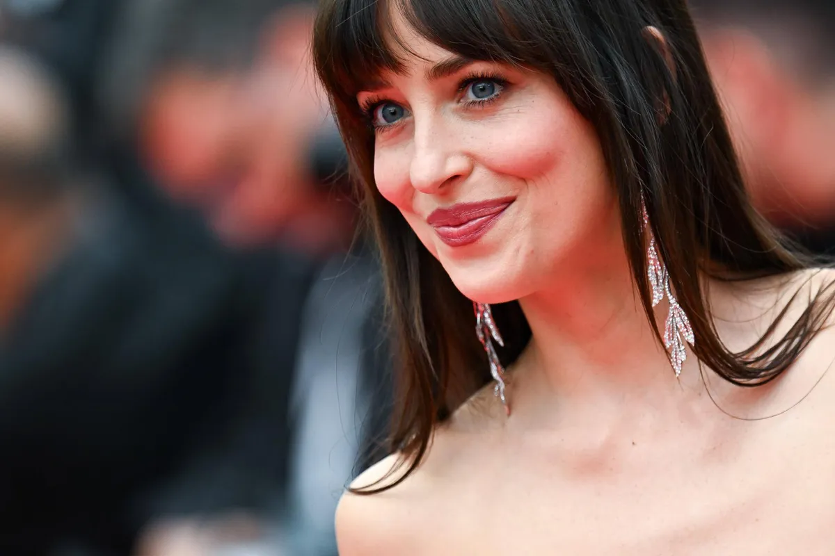 Dakota Džonson sija od sreće u novoj vezi sa Role Modelom