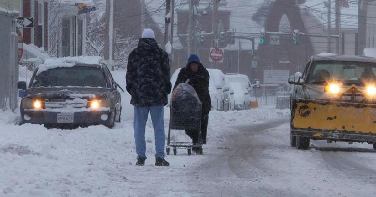 Desetine žrtava i pola miliona ljudi bez struje usljed zimske oluje u SAD