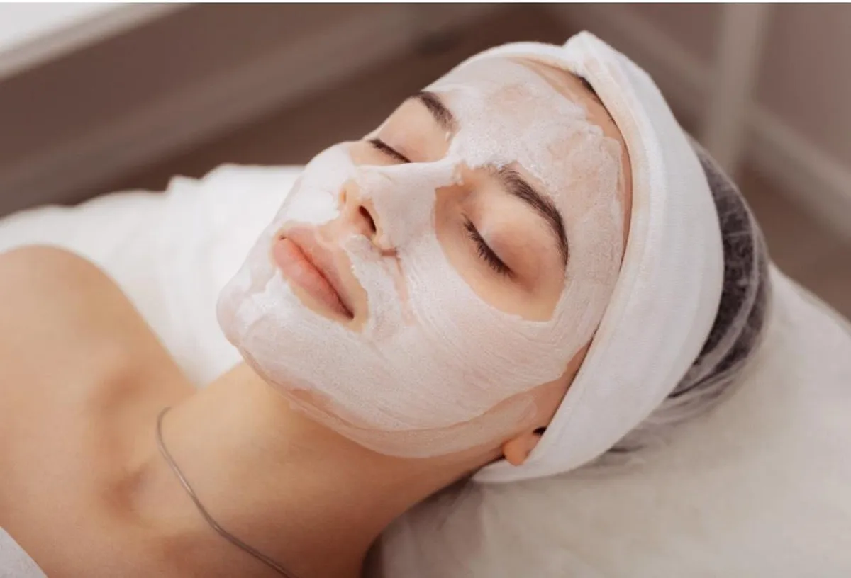 Domaća maska za lice od 3 sastojka: Hrani kožu i smanjuje bore