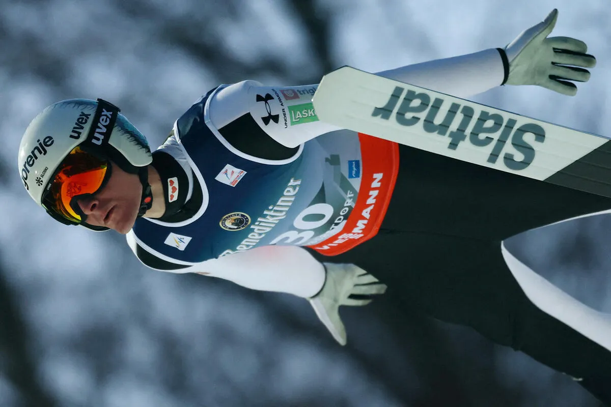 Domen Prevc trijumfovao u Vilingenu, poklonio se publici