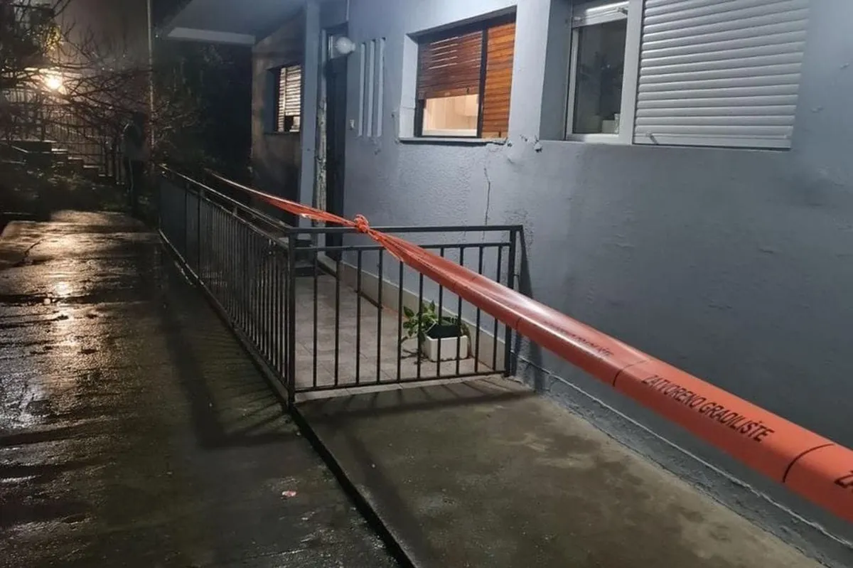 Inspekcija naredila rušenje dijela zgrade u Herceg Novom