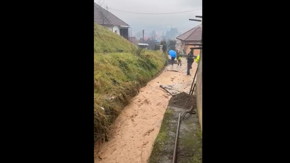 Izlivanje potoka u Rogojevićima: Mještani na oprezu