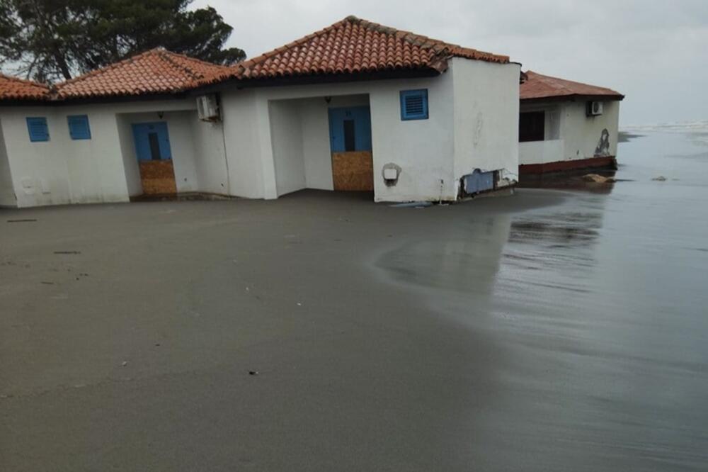 Jaka nevremena ugrožavaju smještajne objekte na Adi Bojani