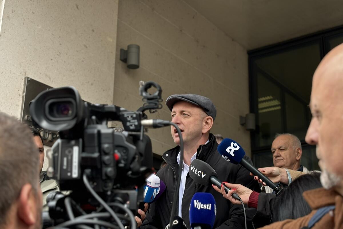 Knežević i Asanović u posjeti zgradi Glavnog grada: Poručuju Mujoviću da su na pravom putu