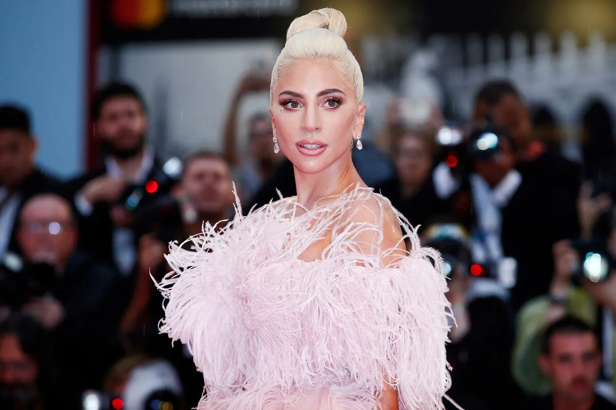 Lejdi Gaga nastupa na dodjeli Grammy nagrada 2026. godine