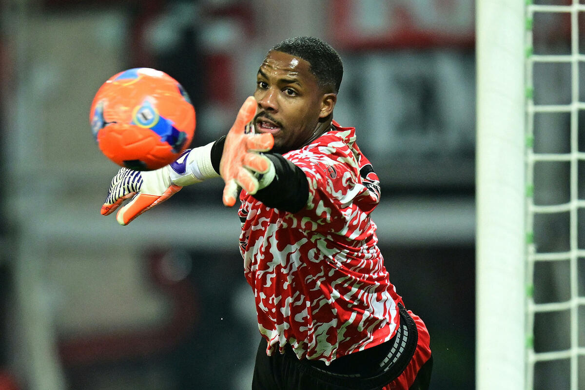 Majk Menjan ostaje u Milanu: Novi ugovor do 2021. godine