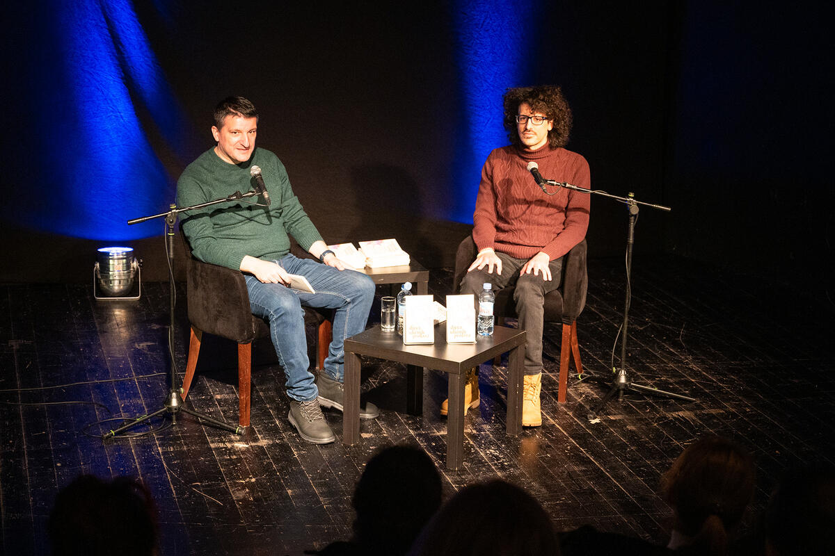 Marko Stanojkovski: Poezija iz uličnih prolaza