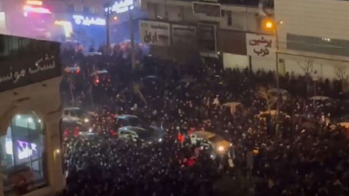 Masovni protesti u Teheranu: Građani se okupljaju na poziv princa Pahlavija