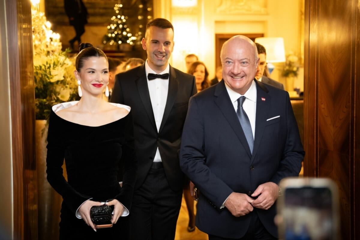 Milena Spajić na Bečkoj filharmoniji: Domaća moda u svjetlu reflektora