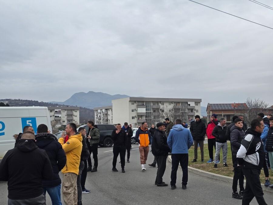 Mještani Botuna blokirali put ka Cetinju zbog radova na prečišćavanju