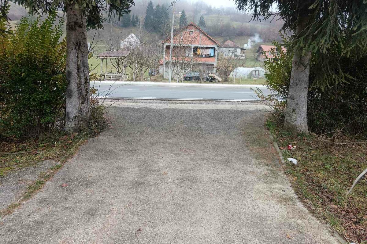 Mještani uz put Bijelo Polje - Berane suočeni s problemima zbog nedostatka odvodnje