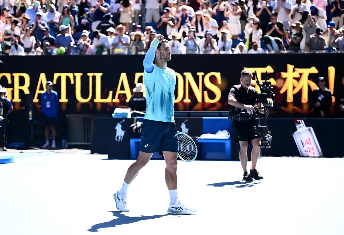 Muzeti savladao Frica i zakazao duel sa Đokovićem