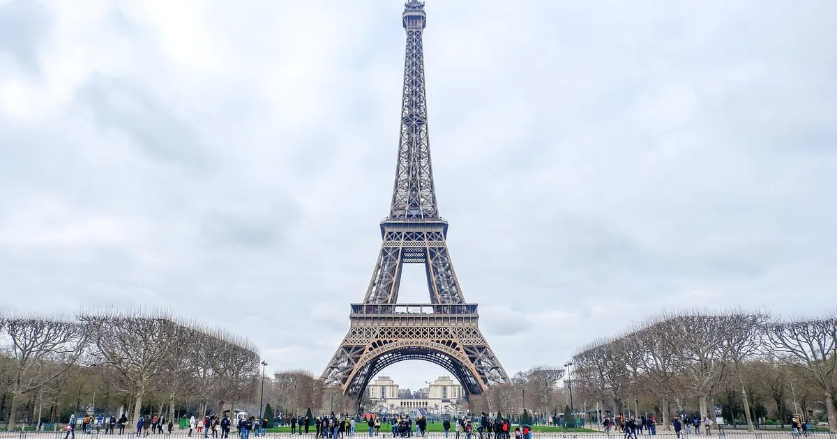 Na Ajfelovoj kuli ugravirano 72 imena naučnica