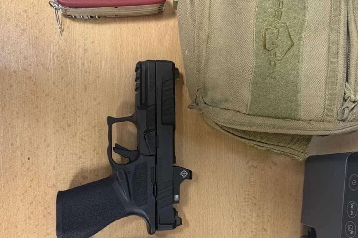 Na Debelom Brijegu pronađen pištolj, uhapšena jedna osoba