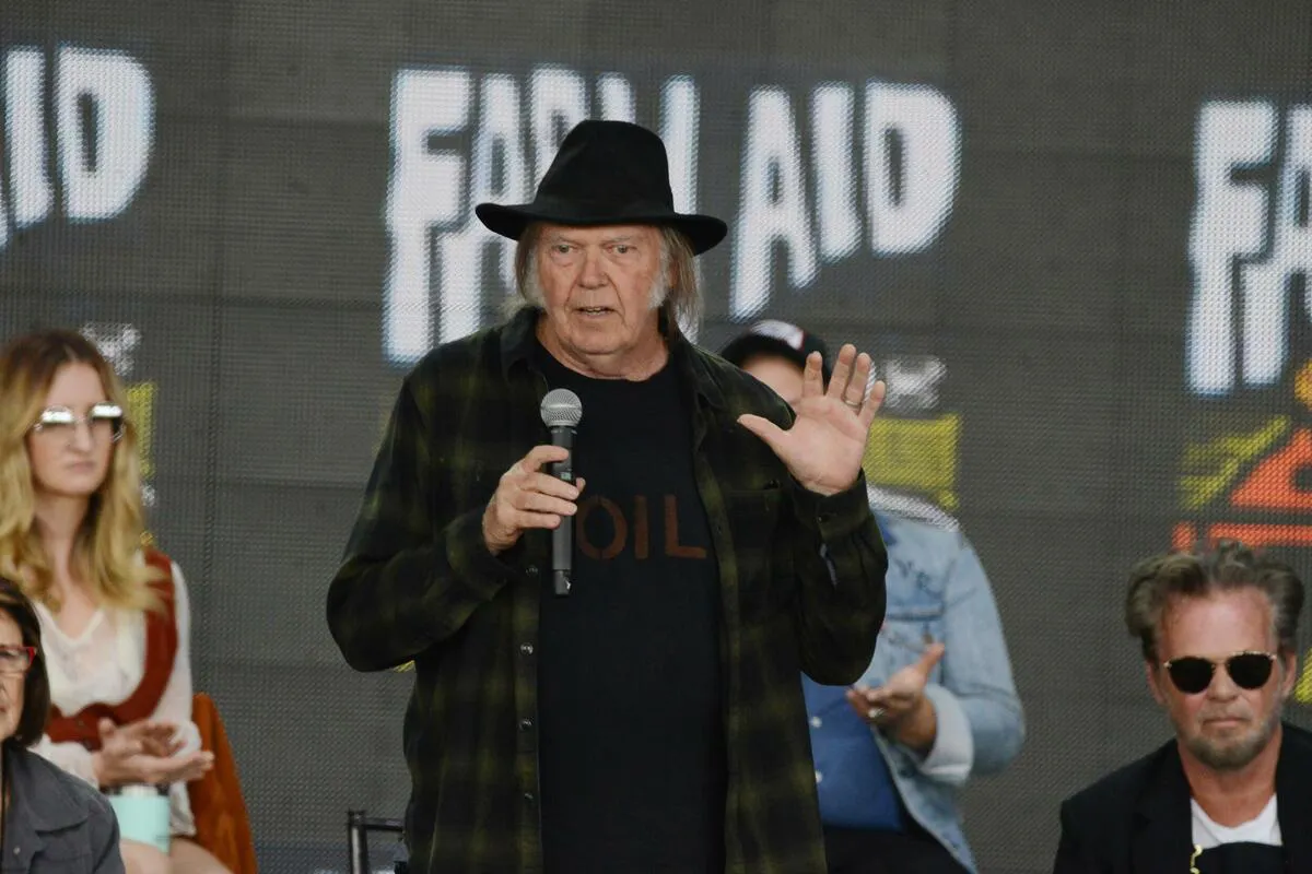 Nil Jang daruje svoju muziku stanovnicima Grenlanda