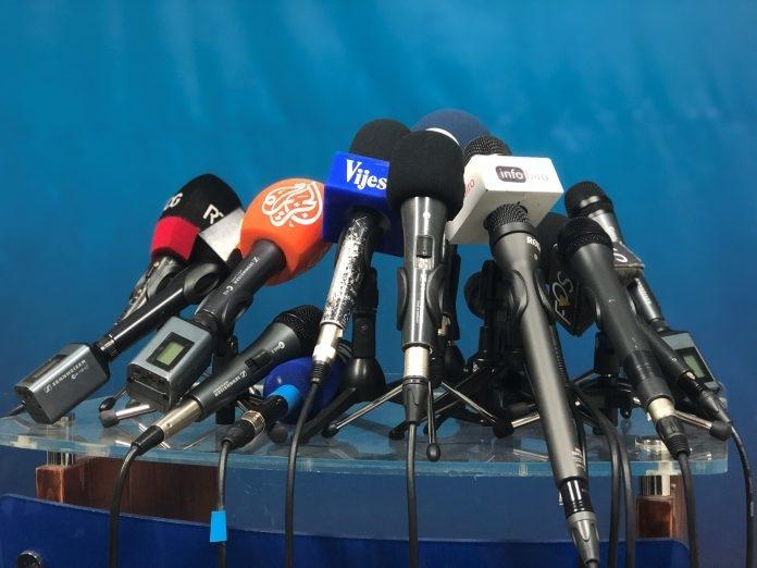 Novinari pod pritiskom: Izazovi i očekivanja u Crnoj Gori