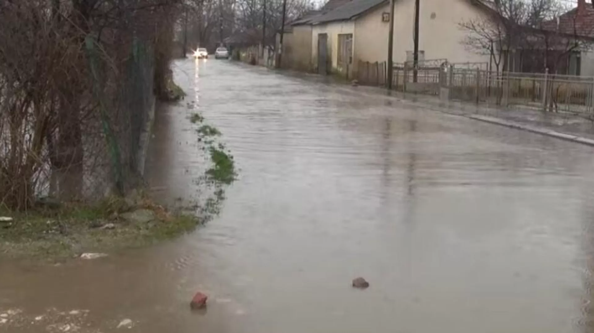 Obilne padavine izazvale poplave na Kosovu i Metohiji