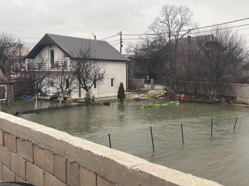 Obilne padavine izazvale poplave u Nikšiću i Bijelom Polju