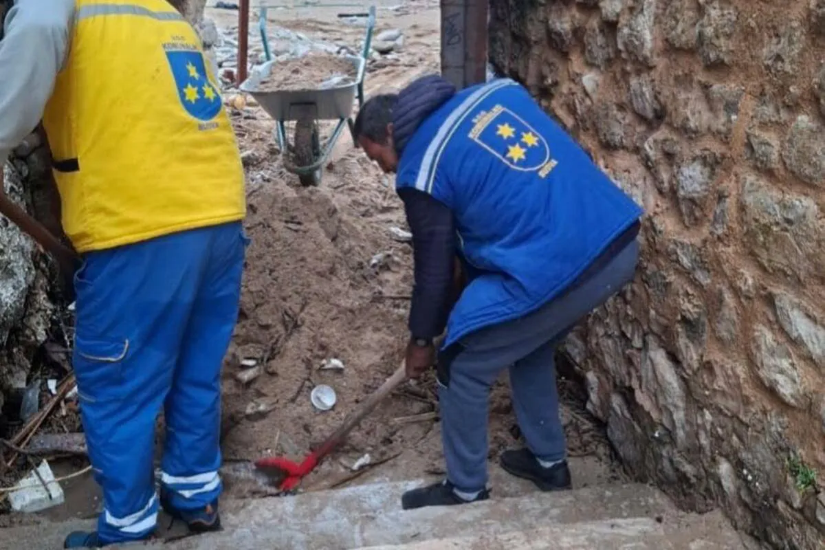 Očistili prolaze u budvanskom Starom gradu blokirane usljed nevremena