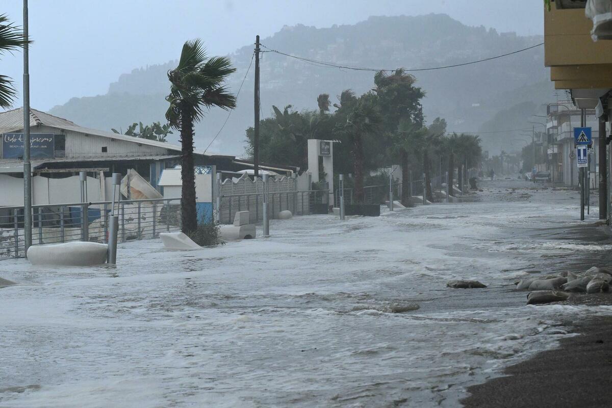 Oluja 'Hari' donijela haos na Siciliji: Evakuacija građana i ogromna šteta