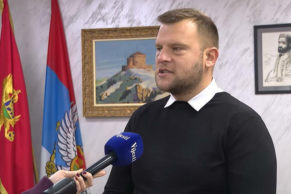 Opština Zeta preuzima autobuski prevoz: Novi izazovi i promjene