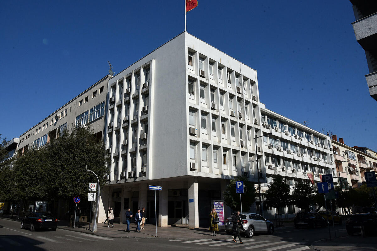 Optužnica protiv članova kriminalne grupe Radoja Zvicera: Privedeno 13 lica