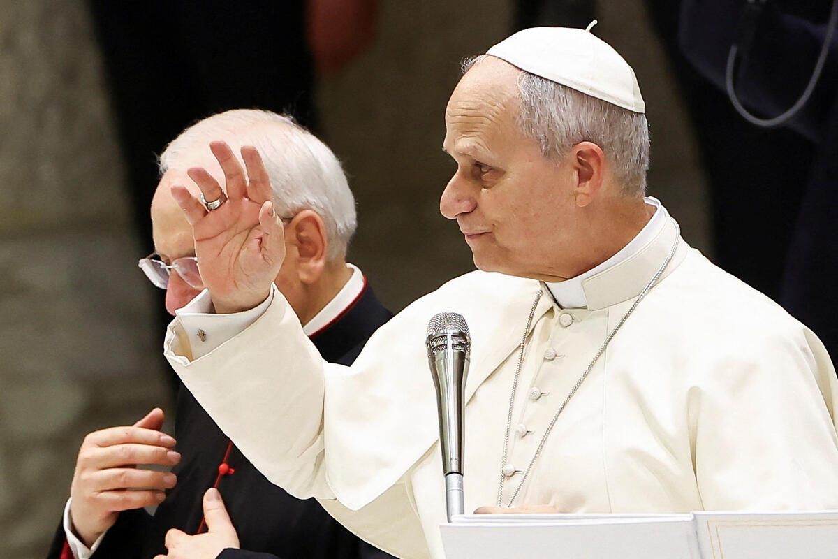 Papa Lav XIV razmatra poziv Donalda Trampa u Odbor za mir