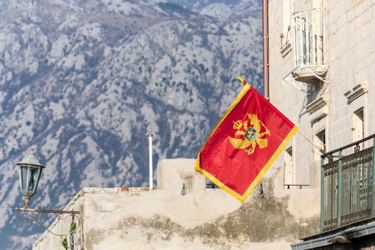 Paradoksi crnogorske demokratije: Između snova i stvarnosti