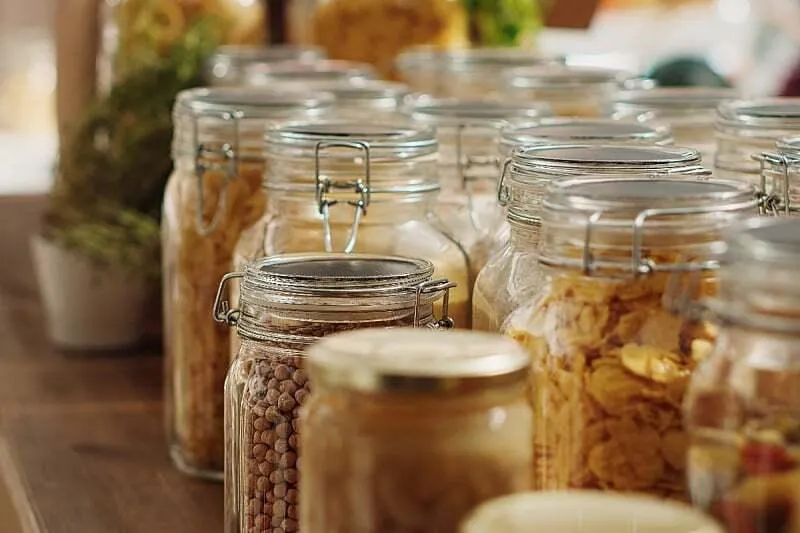 Pet osnovnih namirnica koje ne smijete koristiti nakon isteka roka trajanja