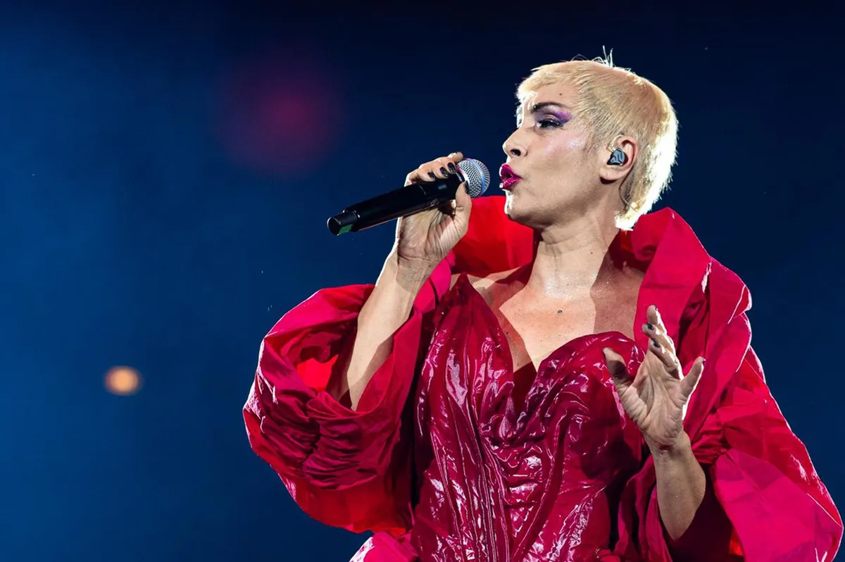 Pjevačica Ivana Banfić iznenadila drastičnom promjenom imidža Pjevačica Ivana Banfić iznenadila drastičnom promjenom imidža