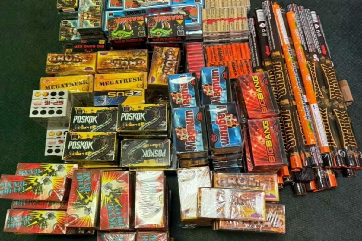 Policija u Nikšiću zaplijenila veliku količinu petardi i vatrometa