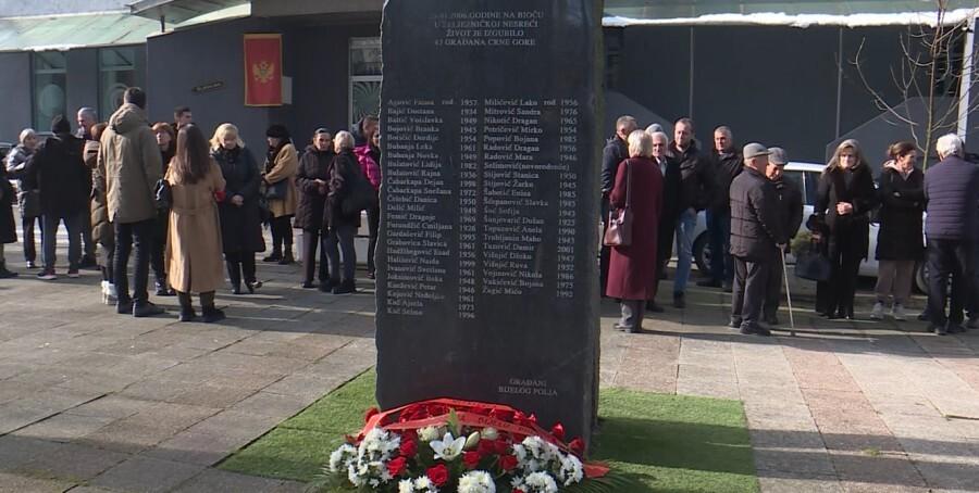 Porodice stradalih u nesreći na Bioču odale počast u Bijelom Polju