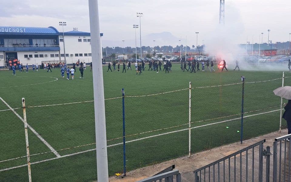 Prekid utakmice između Budućnosti i Ilariona izazvao reakcije policije