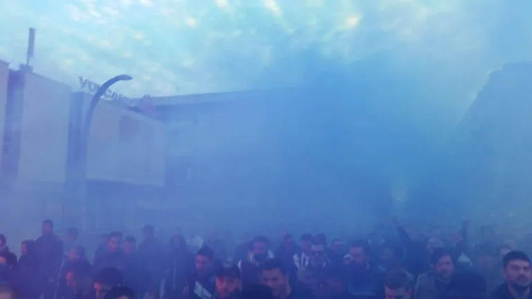 Protest navijača Budućnosti ispred Opštine Podgorica