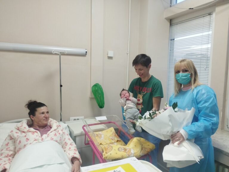 Prva beba rođena u 2026. godini donijela sreću porodici Globarević